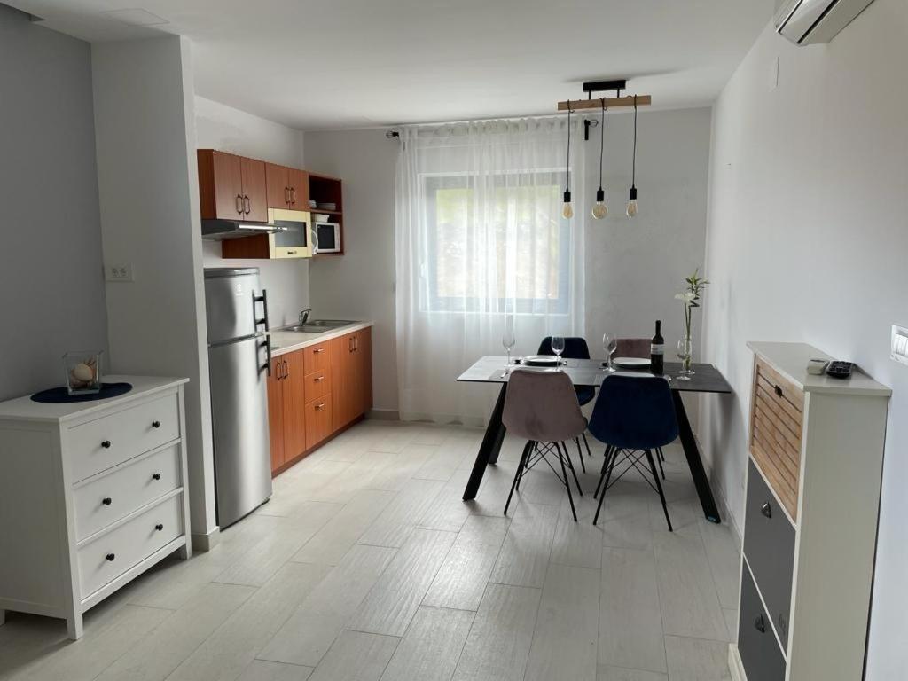 Apartments Villa Joy Podgora Ruang foto
