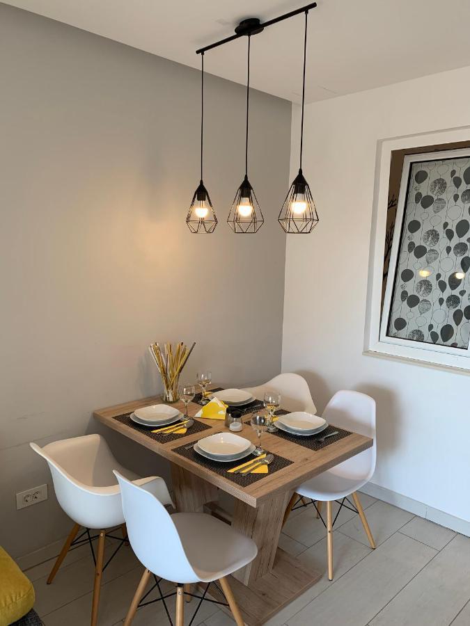 Apartments Villa Joy Podgora Bagian luar foto